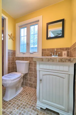 $329,000 | 22 Schaffer Drive, Colonie, NY 12047