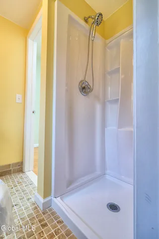 $329,000 | 22 Schaffer Drive, Colonie, NY 12047