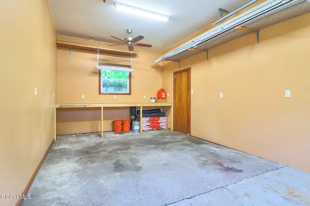 $329,000 | 22 Schaffer Drive, Colonie, NY 12047