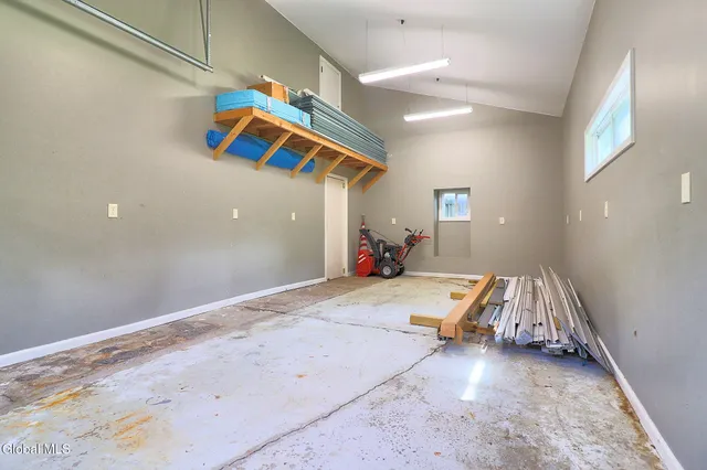 $329,000 | 22 Schaffer Drive, Colonie, NY 12047