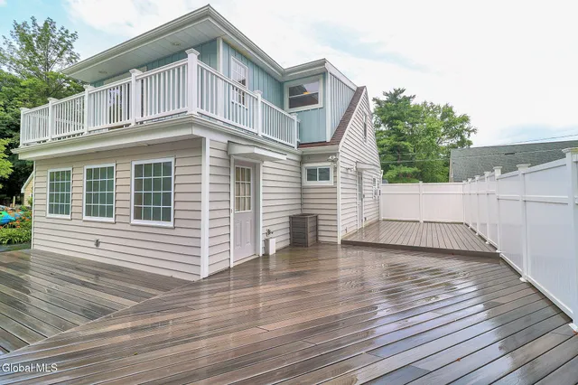 $329,000 | 22 Schaffer Drive, Colonie, NY 12047