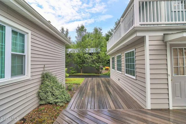 $329,000 | 22 Schaffer Drive, Colonie, NY 12047