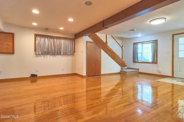 $329,000 | 22 Schaffer Drive, Colonie, NY 12047