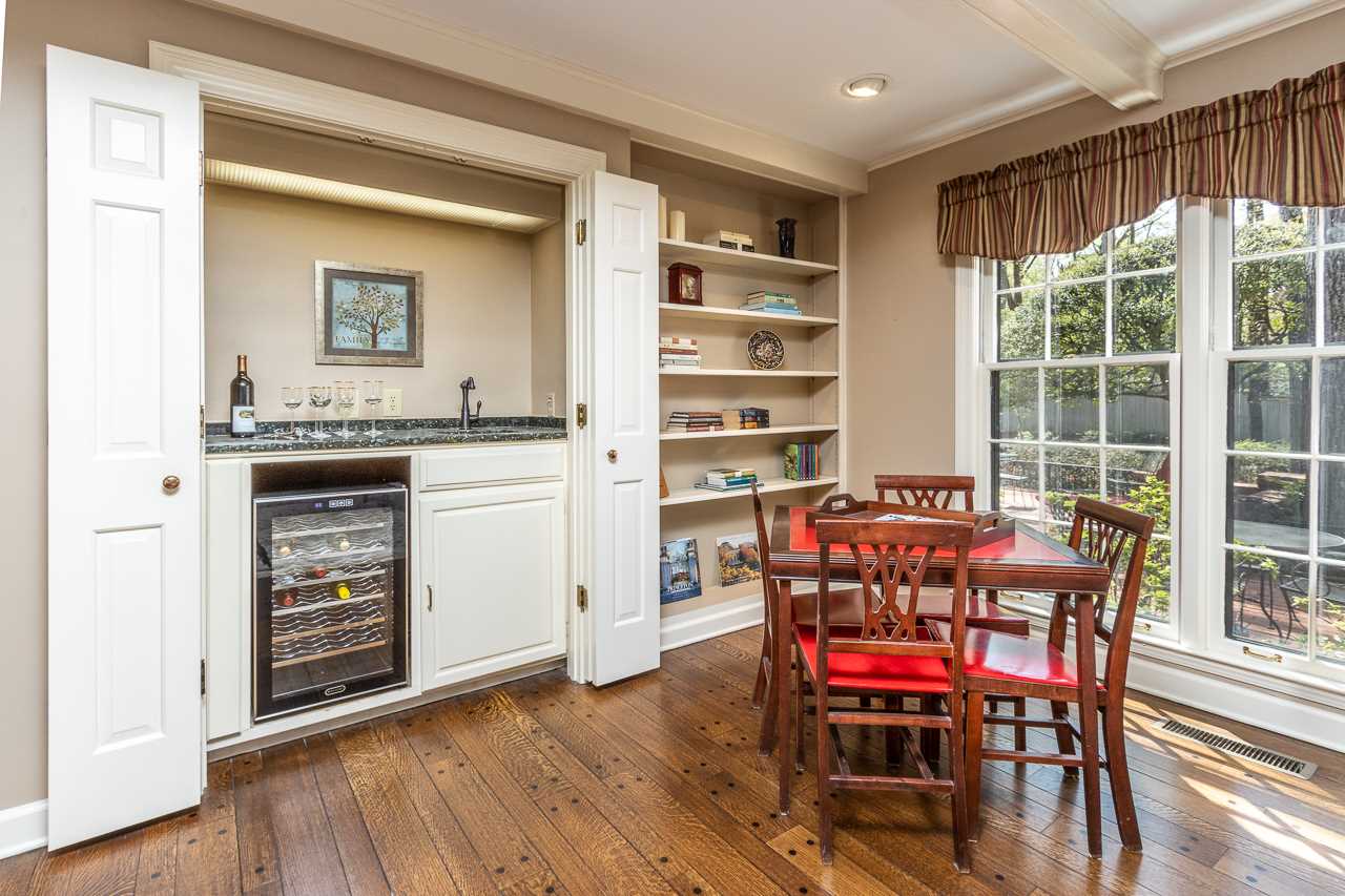 2323 Kirby Road Memphis, TN 38119 - Photo 10 of 25 Gallery Image 10