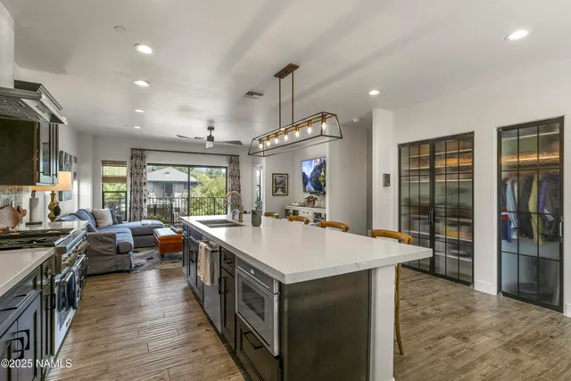 $950,000 | 613 North Beaver Street, Unit 4, Flagstaff, AZ 86001