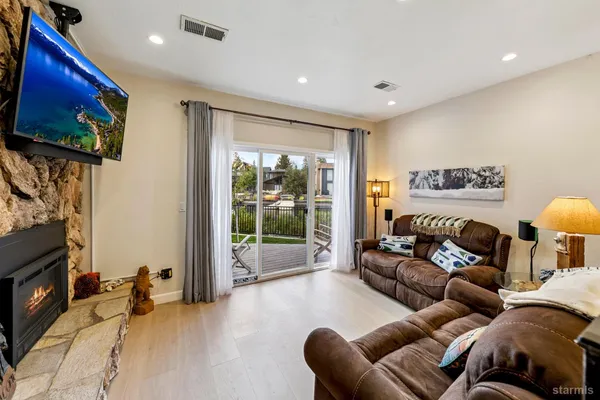 $674,000 | 2081 Venice Drive, Unit 285, South Lake Tahoe, CA 96150