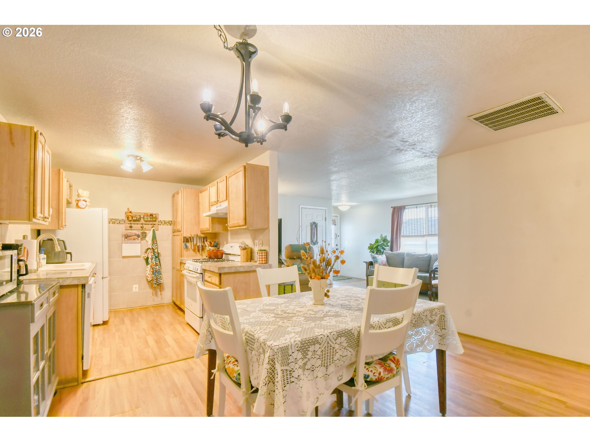 921 Southwest Nye Avenue Pendleton, OR 97801 - Photo 8 of 33