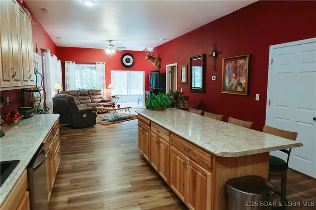 $425,000 | 170 Beacon Road, Eldon, MO 65026