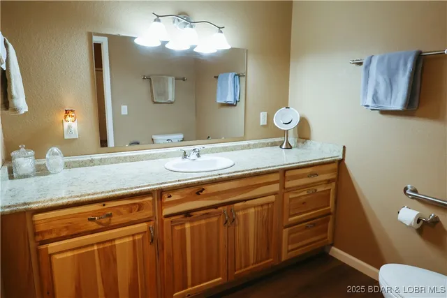 $425,000 | 170 Beacon Road, Eldon, MO 65026