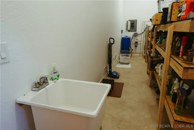 $425,000 | 170 Beacon Road, Eldon, MO 65026