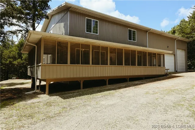 $425,000 | 170 Beacon Road, Eldon, MO 65026