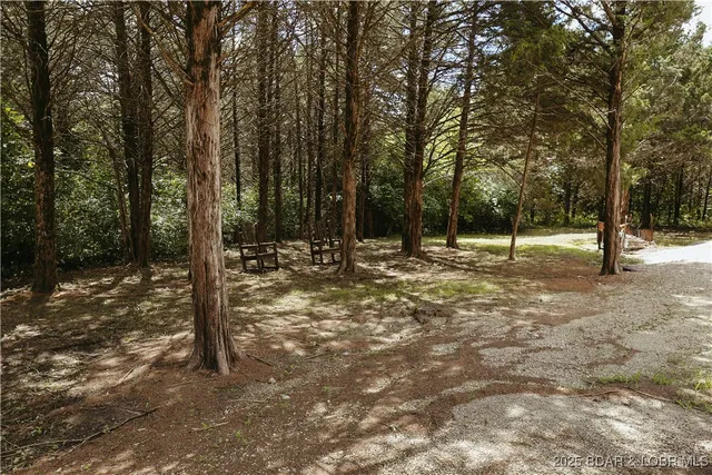 $425,000 | 170 Beacon Road, Eldon, MO 65026