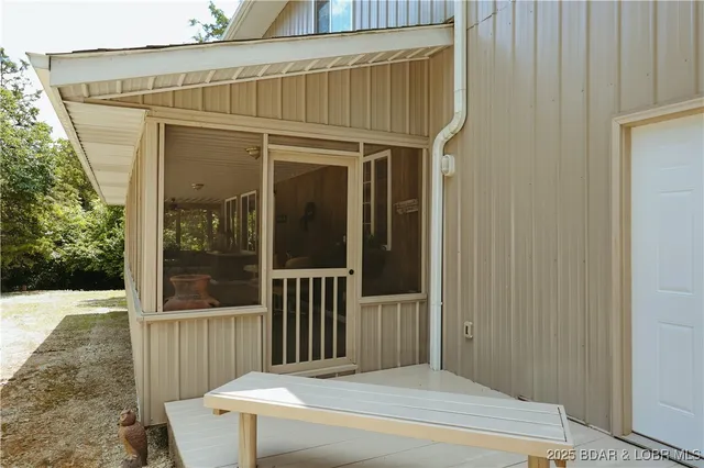 $425,000 | 170 Beacon Road, Eldon, MO 65026