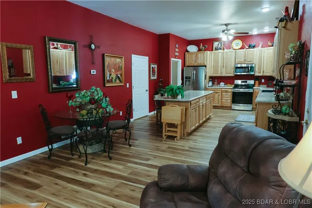 $425,000 | 170 Beacon Road, Eldon, MO 65026