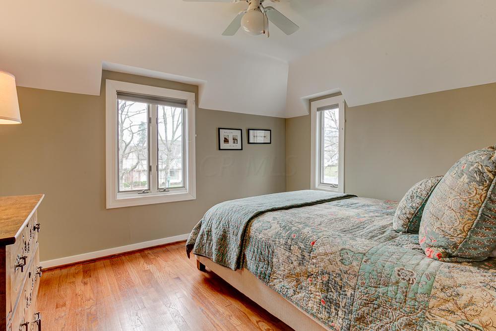 2290 Oxford Road Columbus, OH 43221 - Photo 24 of 32
