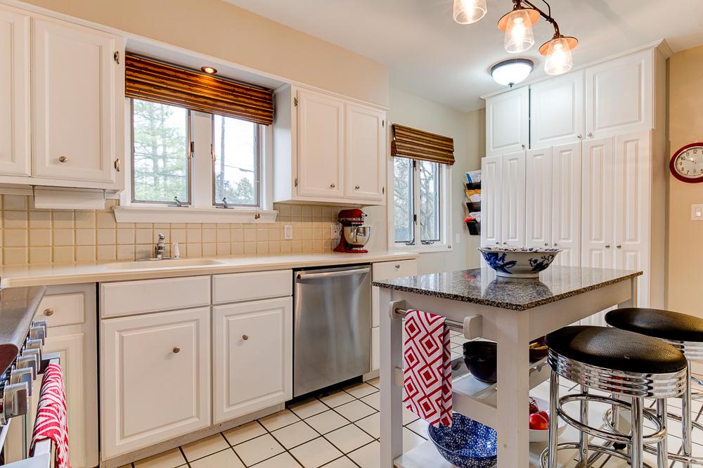 2290 Oxford Road Columbus, OH 43221 - Photo 10 of 32