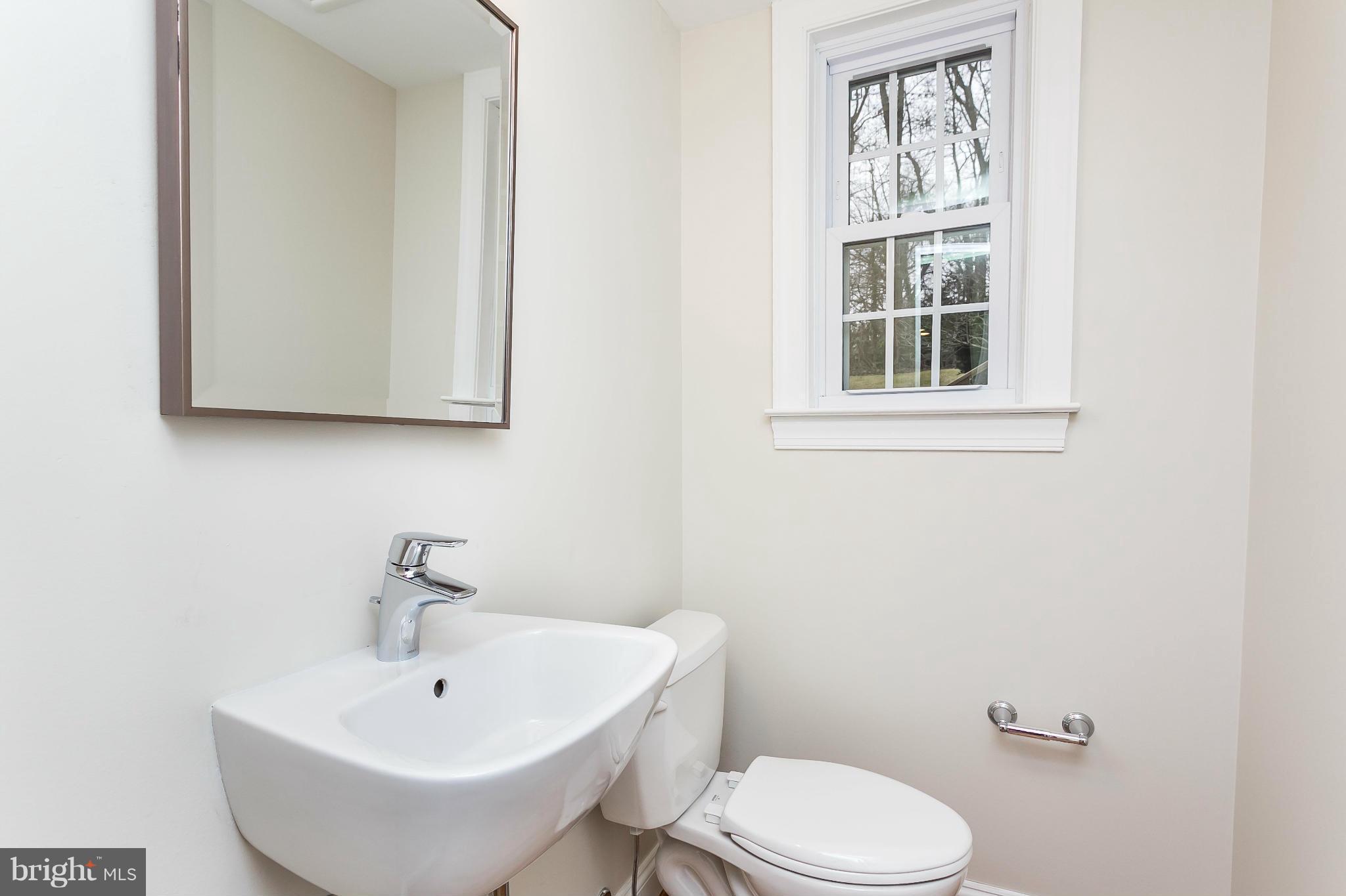 207 Purlington Road Lutherville-Timonium, MD 21093 - Photo 17 of 23 Bath