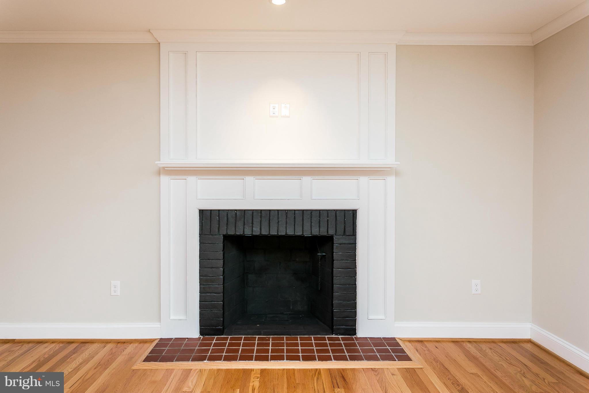 207 Purlington Road Lutherville-Timonium, MD 21093 - Photo 6 of 23 Living Room