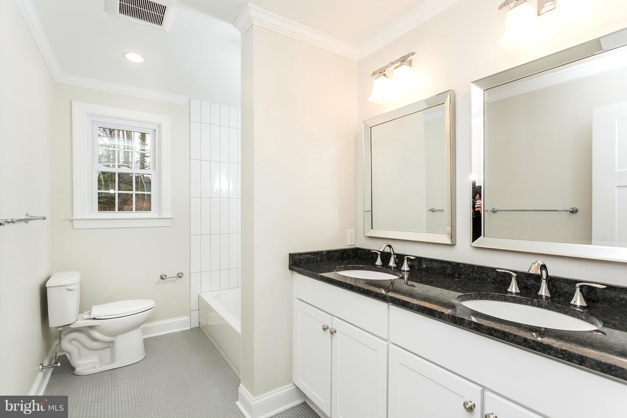 207 Purlington Road Lutherville-Timonium, MD 21093 - Photo 7 of 23 Bath