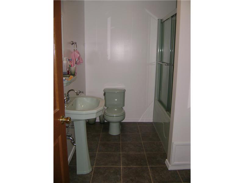 2423 Savannah Road New Castle, PA 16101 - Photo 12 of 20 Master Bath/Spa.