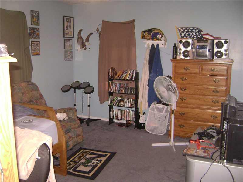 2423 Savannah Road New Castle, PA 16101 - Photo 14 of 20 Bedroom.