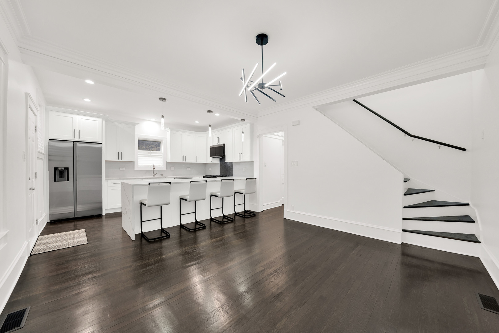 7644 South Constance Avenue Chicago, IL 60649 - Photo 7 of 31