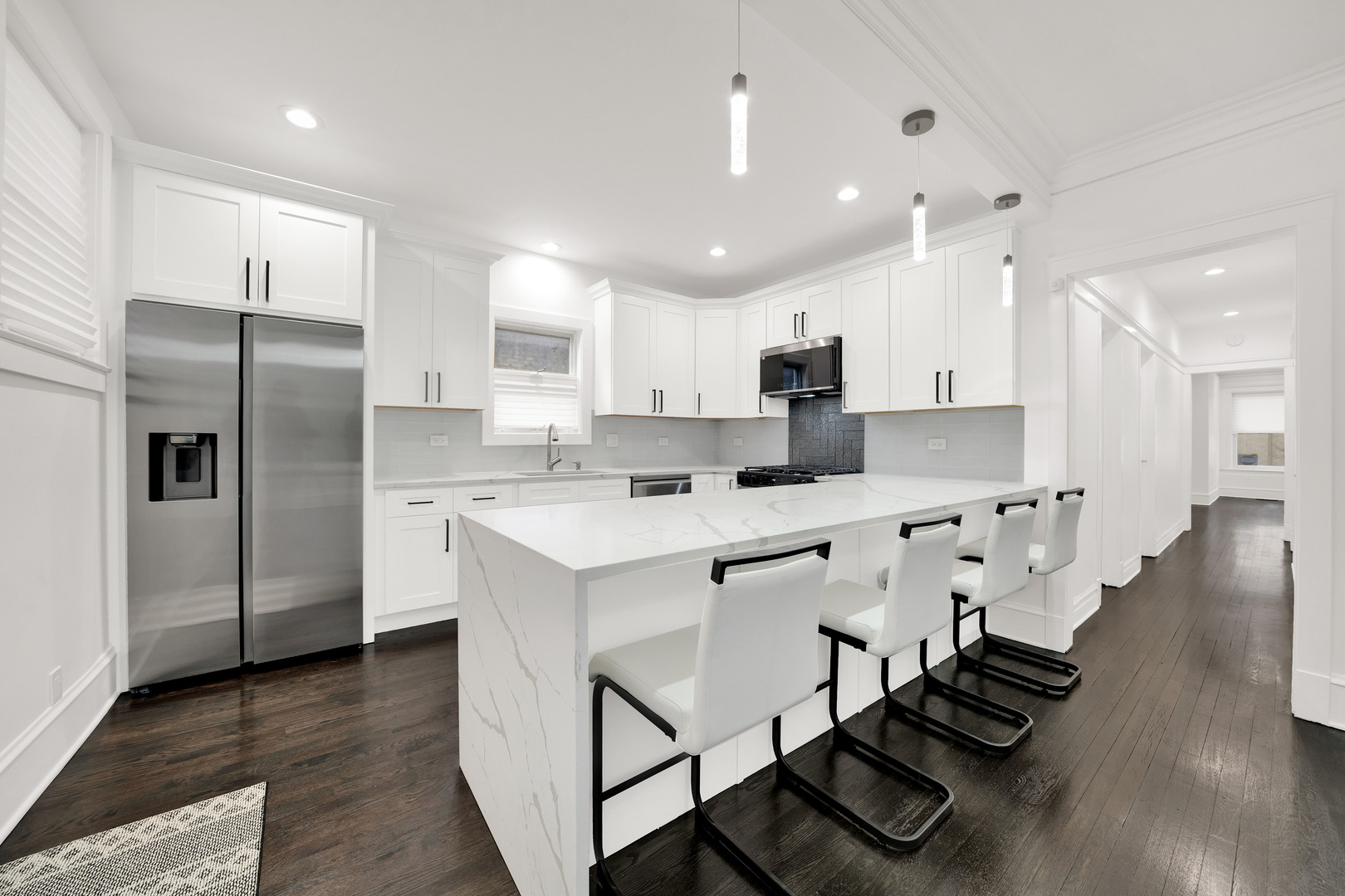 7644 South Constance Avenue Chicago, IL 60649 - Photo 9 of 31