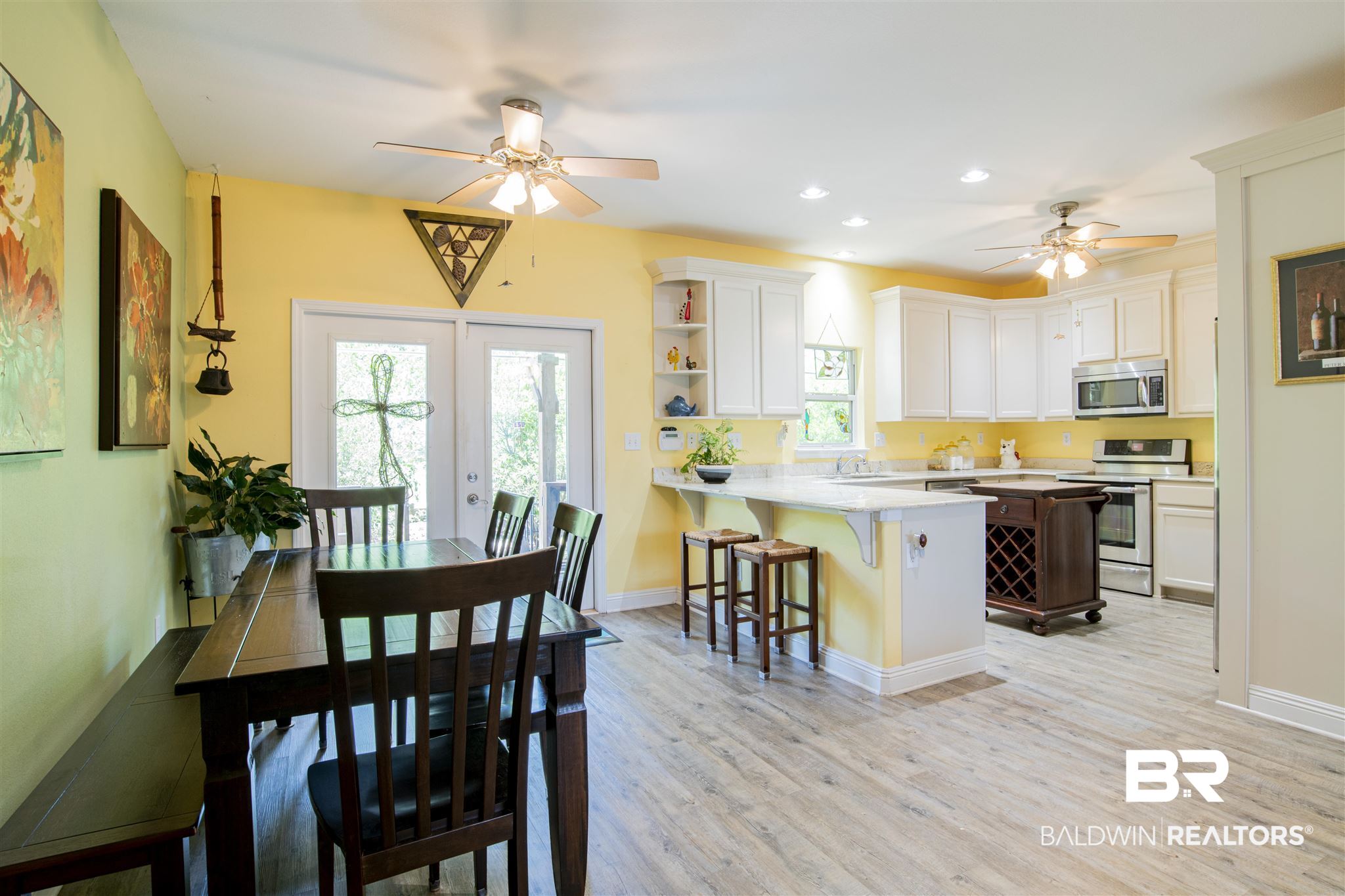 329 West Fort Morgan Road Gulf Shores, AL 36542 - Photo 4 of 26 Dining/Kitchen