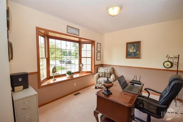 11300 West Division Road Yorktown, IN 47396 - Photo 12 of 36 Gallery Image 12