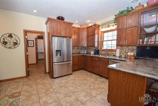 11300 West Division Road Yorktown, IN 47396 - Photo 16 of 36 Gallery Image 16