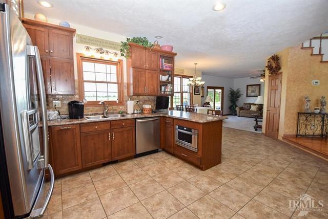 11300 West Division Road Yorktown, IN 47396 - Photo 17 of 36 Gallery Image 17