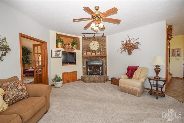 11300 West Division Road Yorktown, IN 47396 - Photo 8 of 36 Gallery Image 8