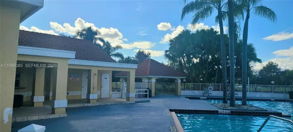 $2,400 | 12400 Vista Isles Drive, Unit 1422, Sunrise, FL 33325