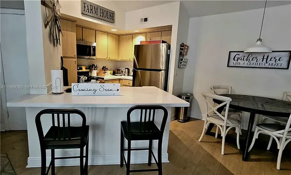 $2,400 | 12400 Vista Isles Drive, Unit 1422, Sunrise, FL 33325