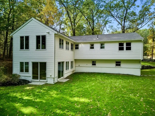 $750,000 | 207 Bigelow Street, Marlborough, MA 01752