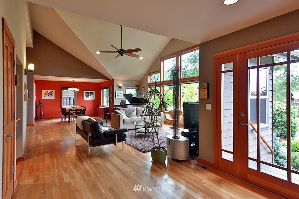 5261 Mutiny Bay Road Freeland, WA 98249 - Photo 4 of 25 Gallery Image 4
