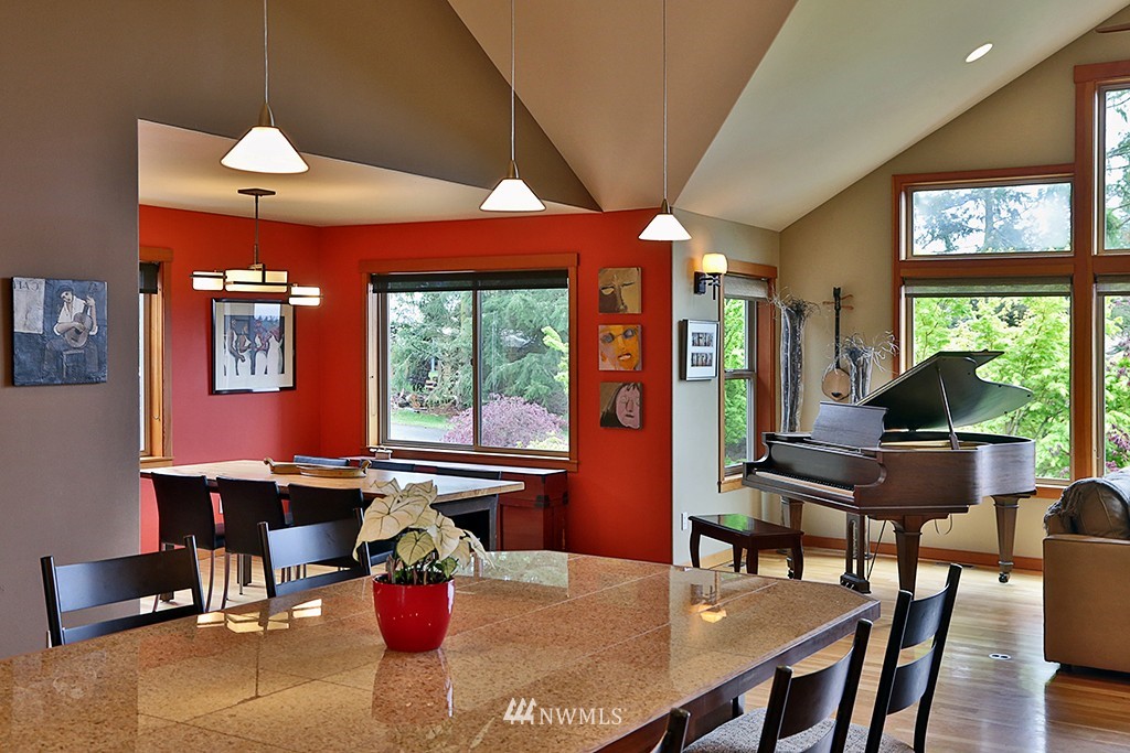 5261 Mutiny Bay Road Freeland, WA 98249 - Photo 6 of 25 Gallery Image 6