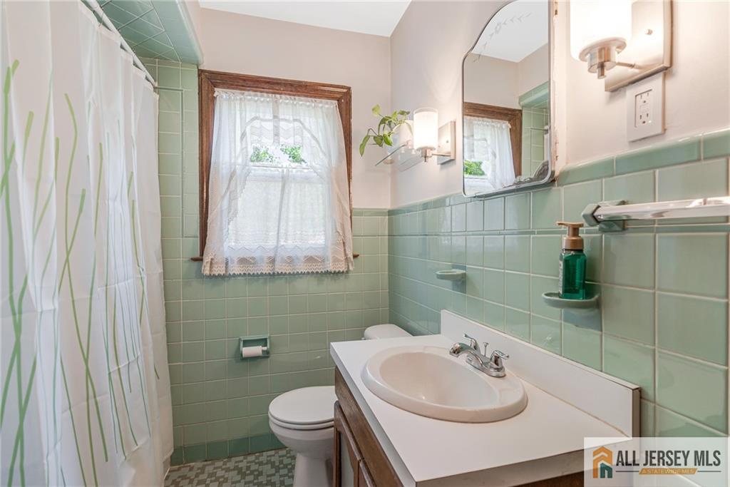 246 4th Street Dunellen, NJ 08812 - Photo 26 of 41