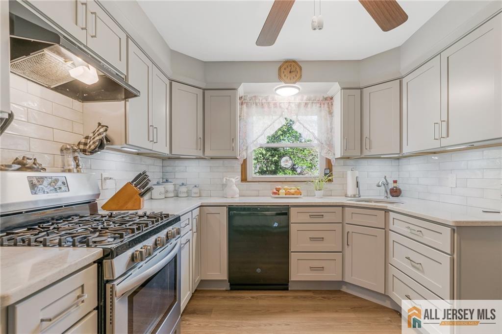 246 4th Street Dunellen, NJ 08812 - Photo 10 of 41