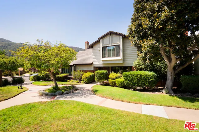 $2,595,000 | 1360 Avenida De Cortez, Pacific Palisades, CA 90272
