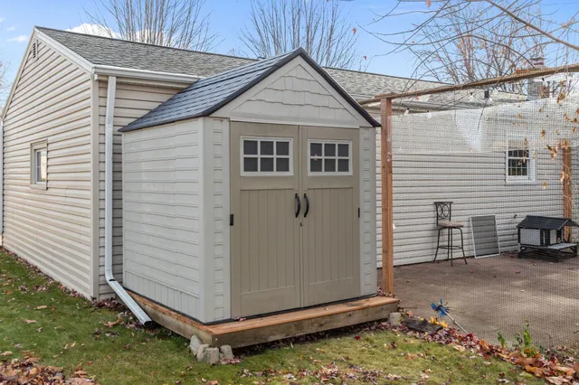 $199,900 | 815 Sunset Avenue, Algoma, WI 54201