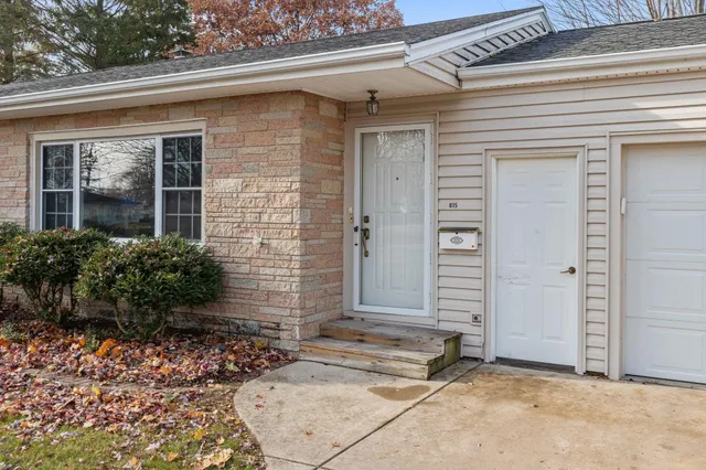 $199,900 | 815 Sunset Avenue, Algoma, WI 54201