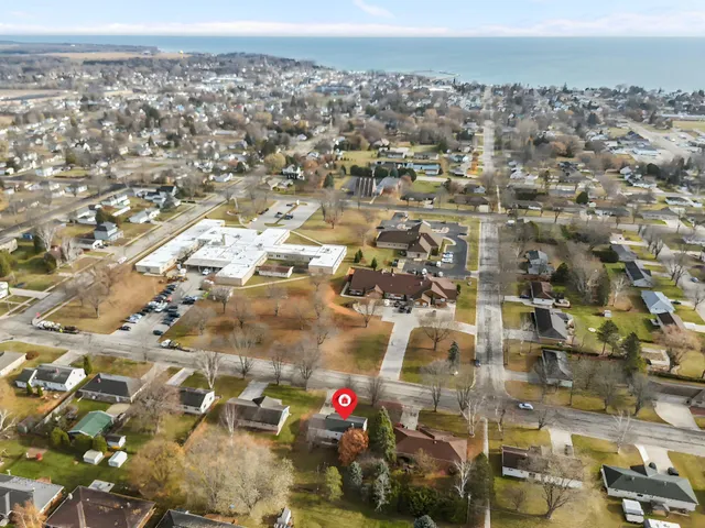 $199,900 | 815 Sunset Avenue, Algoma, WI 54201