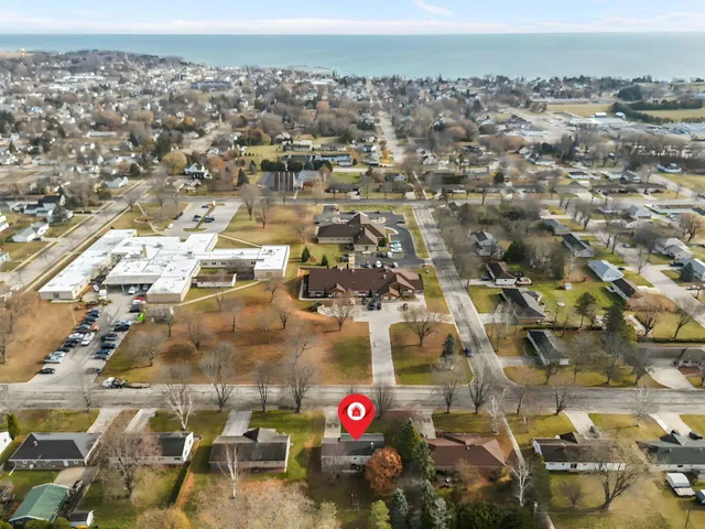 $199,900 | 815 Sunset Avenue, Algoma, WI 54201