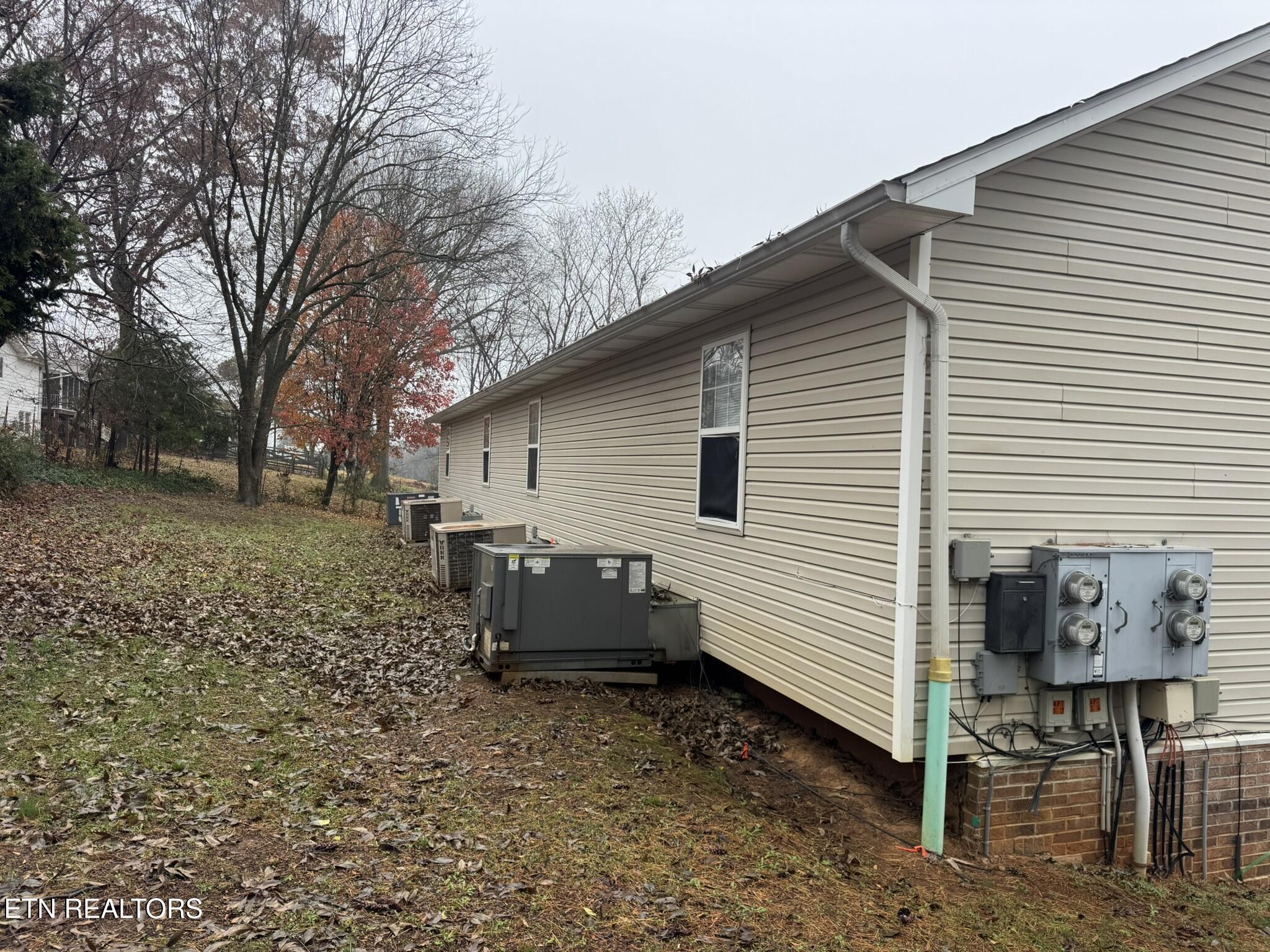 320 Chilhowee School Road Seymour, TN 37865 - Photo 6 of 43 Rear
