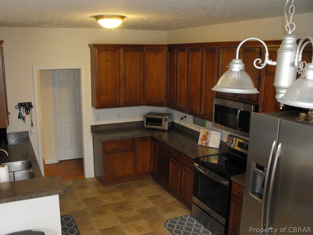8566 Little England Road Hayes, VA 23072 - Photo 4 of 26 Gallery Image 4