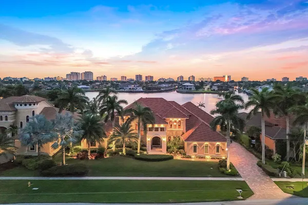 $7,350,000 | 580 South Heathwood Drive, Marco Island, FL 34145