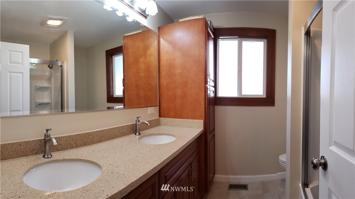 3818 Petersville Road Northeast Bremerton, WA 98310 - Photo 11 of 22 Gallery Image 11