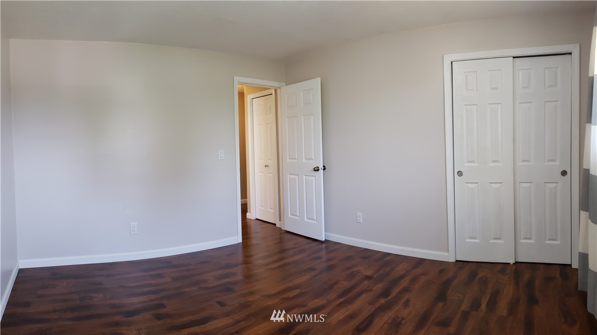 3818 Petersville Road Northeast Bremerton, WA 98310 - Photo 12 of 22 Gallery Image 12