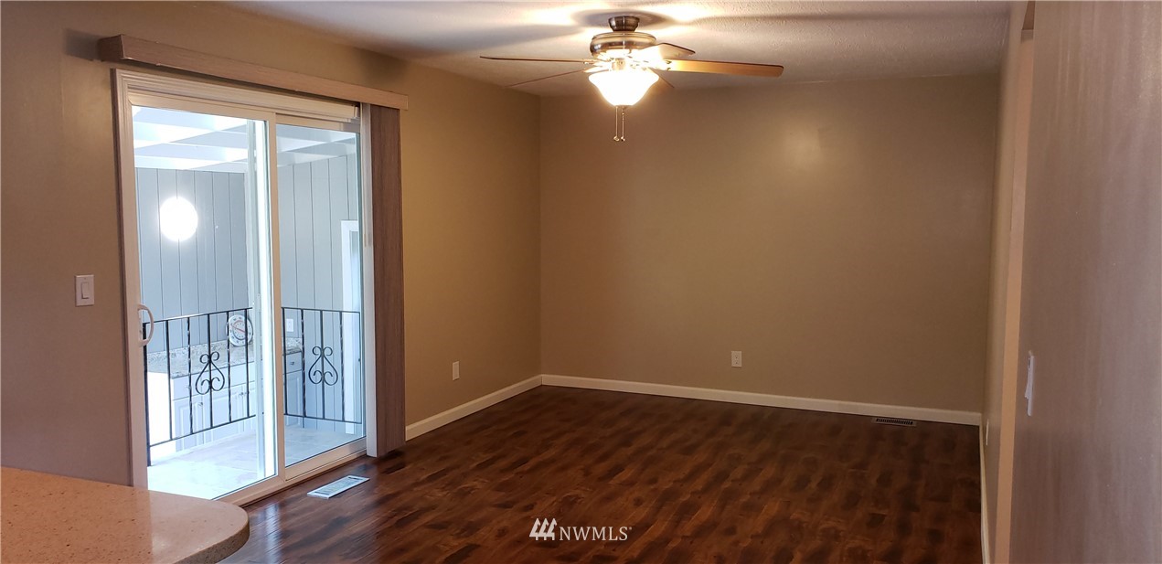 3818 Petersville Road Northeast Bremerton, WA 98310 - Photo 7 of 22 Gallery Image 7